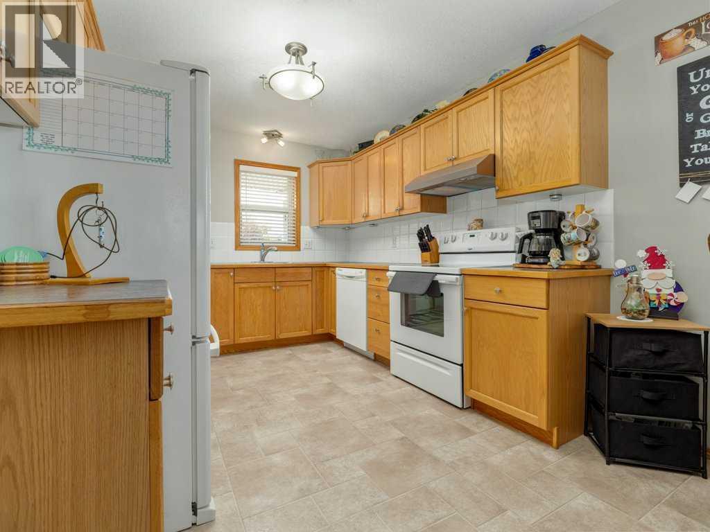 159 Cougar Crescent N, Lethbridge, Alberta  T1H 6K9 - Photo 9 - A2265971