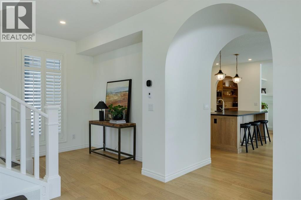 Property at 450 25 Street NW image 5
