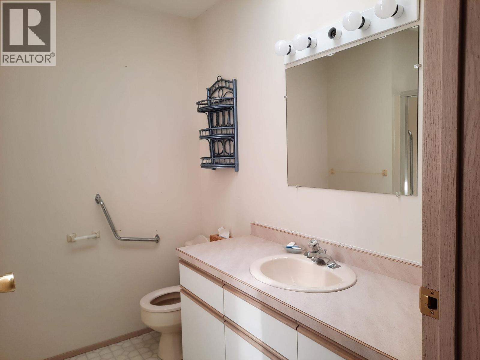 6660 21st Street, Grand Forks, British Columbia  V0H 1H4 - Photo 8 - 10355614