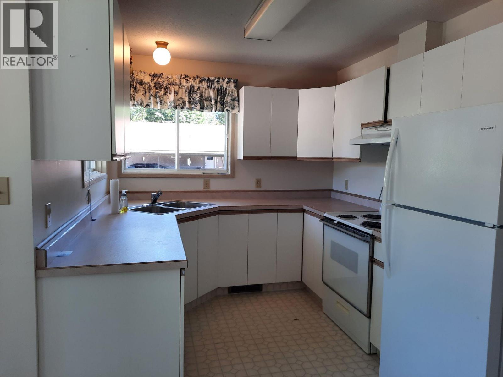 6660 21st Street, Grand Forks, British Columbia  V0H 1H4 - Photo 3 - 10355614