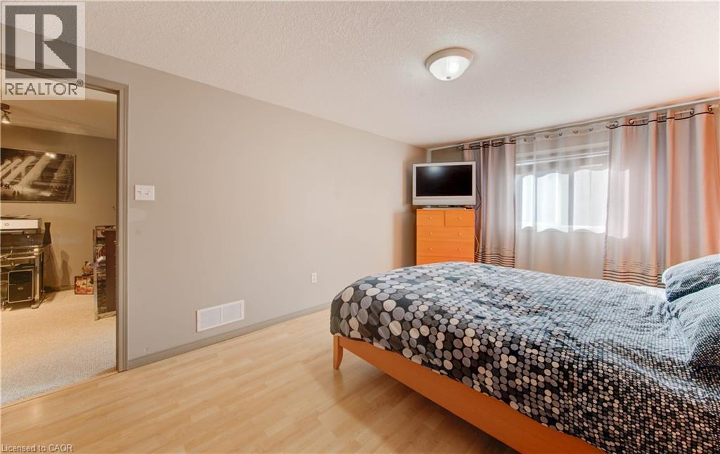 63 Swartz Street, Kitchener, Ontario  N2E 4A6 - Photo 20 - 40780925
