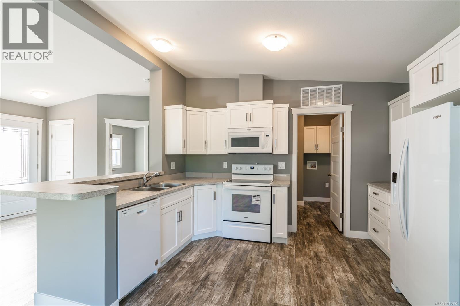 138 6325 Metral Dr, Nanaimo, British Columbia  V9T 6P9 - Photo 2 - 1018005