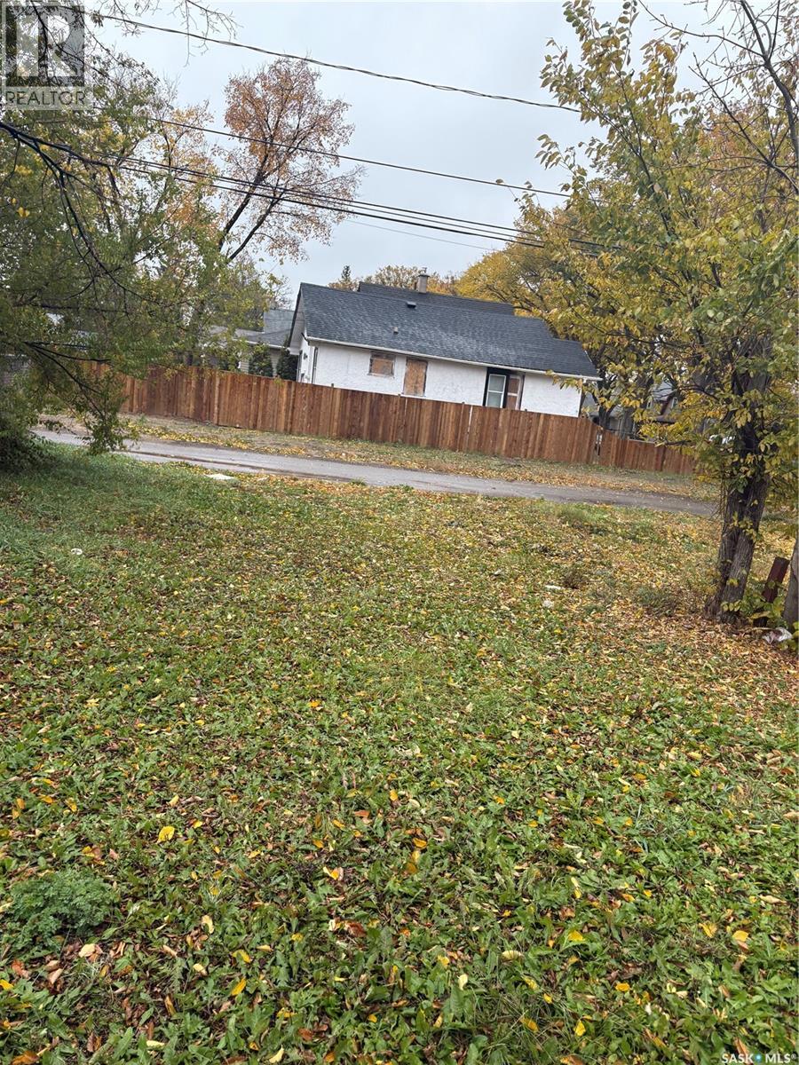 3231 Dewdney Avenue, Regina, Saskatchewan  S4T 0Y7 - Photo 2 - SK021393