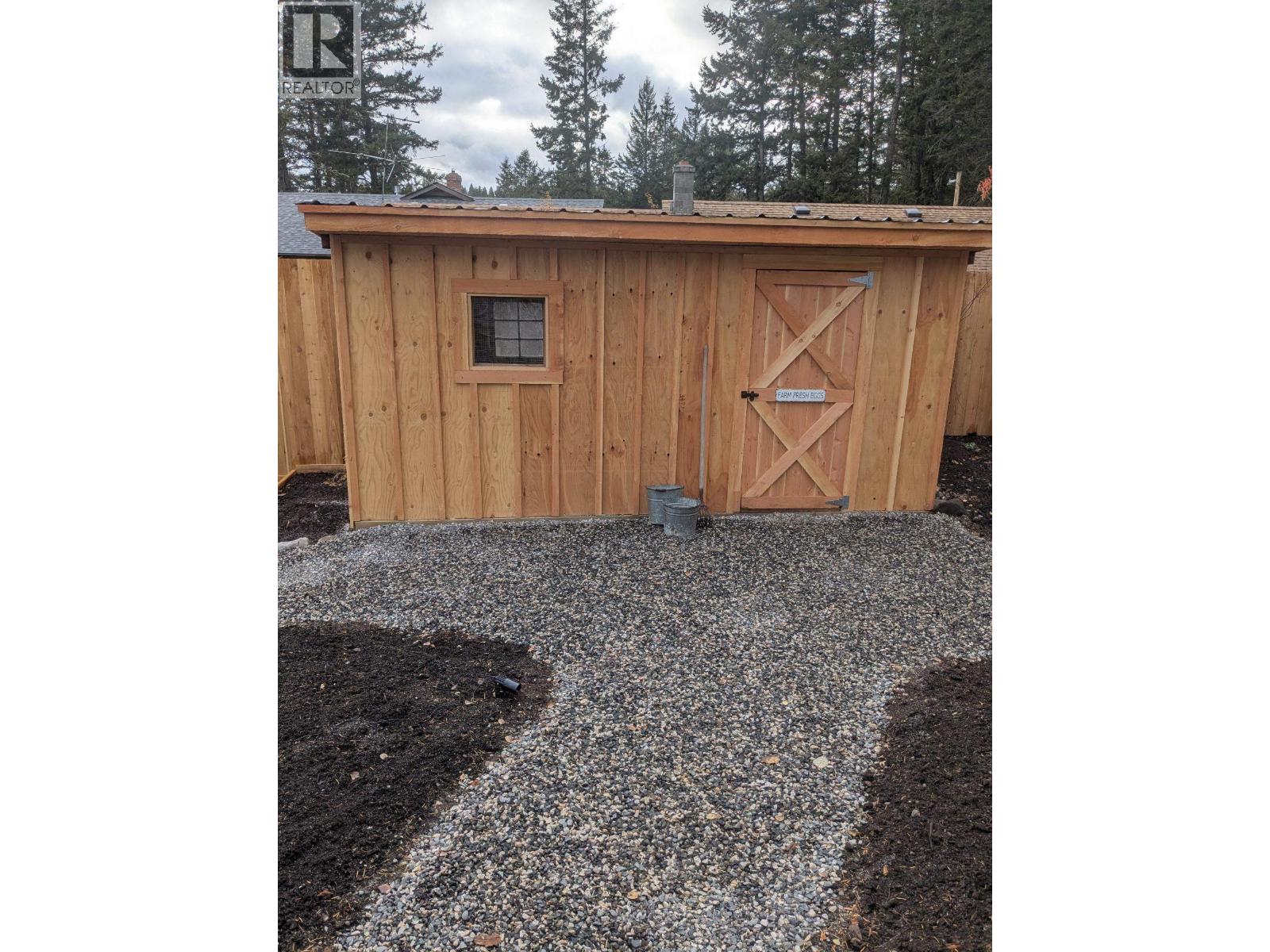 5359 Annaham Crescent, 108 Mile Ranch, British Columbia  V0K 2Z0 - Photo 17 - R3060516