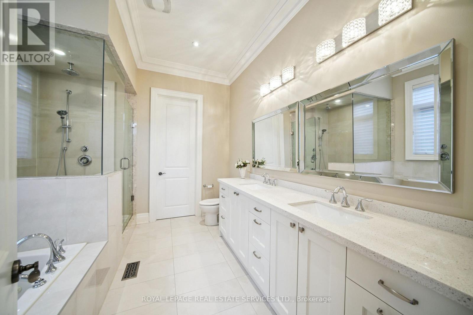 1344 Secord Avenue, Oakville, Ontario  L6L 2L1 - Photo 18 - W12474131