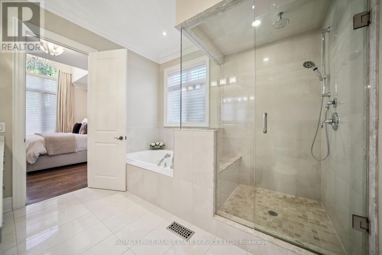 1344 Secord Avenue, Oakville, Ontario  L6L 2L1 - Photo 19 - W12474131
