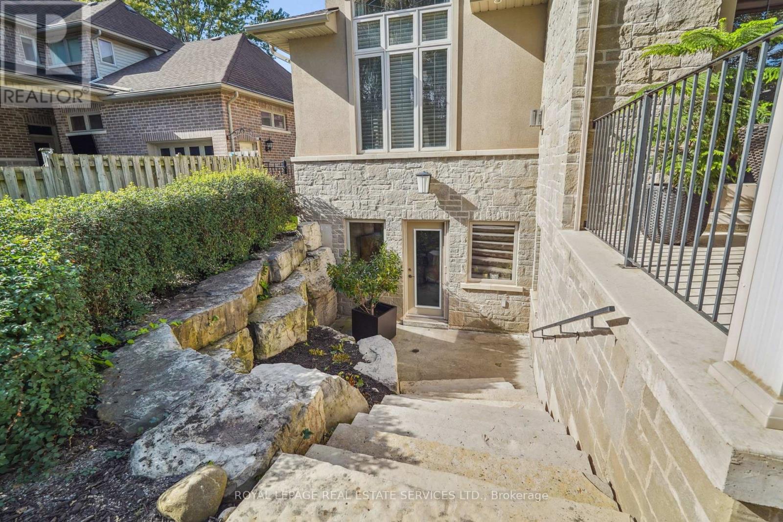 1344 Secord Avenue, Oakville, Ontario  L6L 2L1 - Photo 44 - W12474131