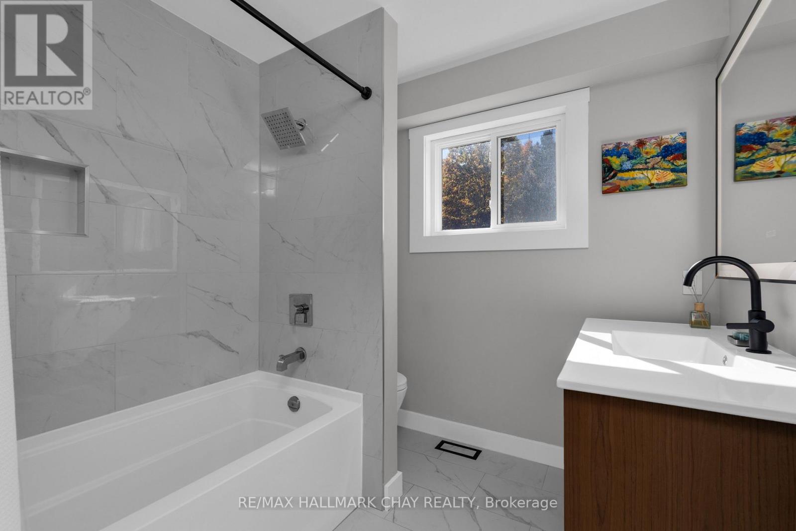 5748 First Line, Erin, Ontario  L0N 1N0 - Photo 12 - X12474111