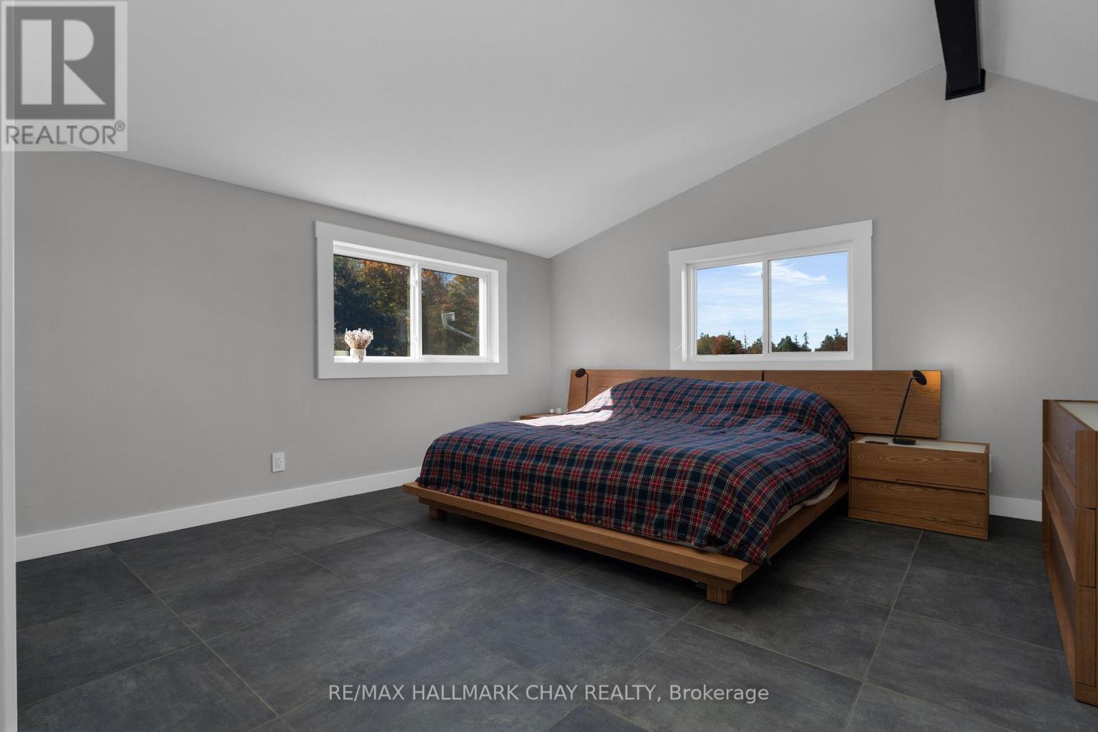 5748 First Line, Erin, Ontario  L0N 1N0 - Photo 31 - X12474111