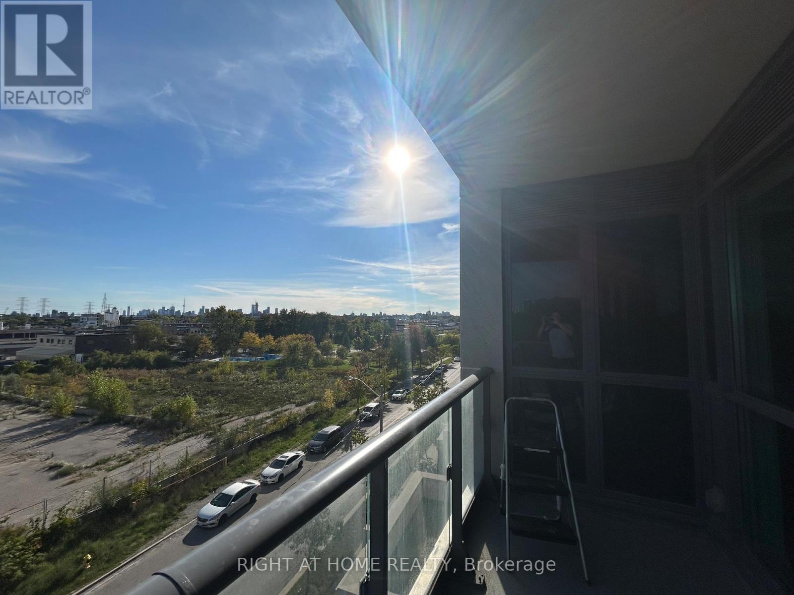 405 - 160 Vanderhoof Avenue, Toronto, Ontario  M4G 0B7 - Photo 12 - C12474203