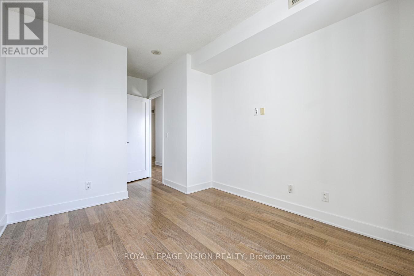 3409 - 120 Homewood Avenue, Toronto, Ontario  M4Y 2J3 - Photo 26 - C12474221