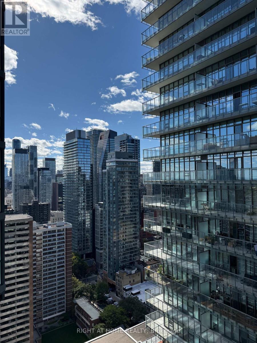 45 Charles Street E, Toronto, Ontario  M4Y 1S2 - Photo 18 - C12474227