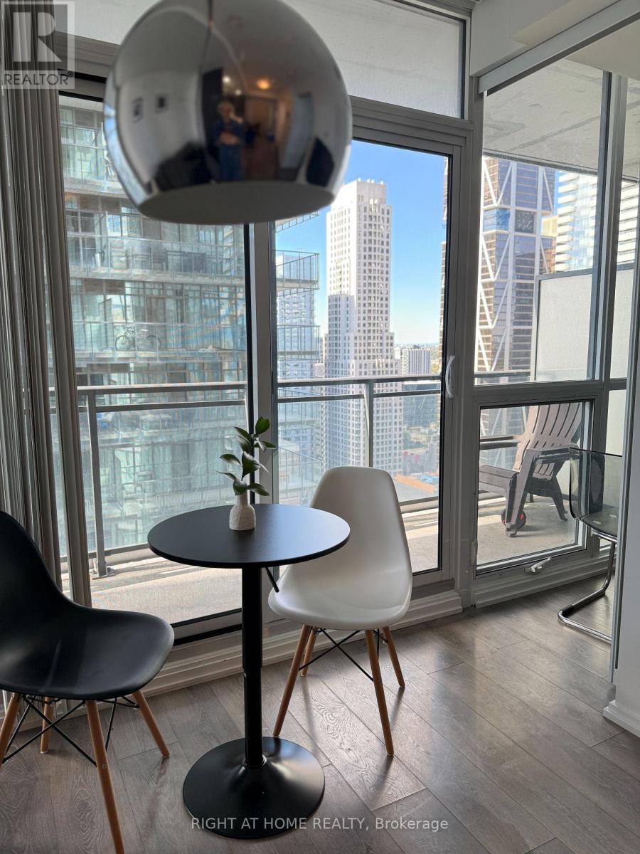 45 Charles Street E, Toronto, Ontario  M4Y 1S2 - Photo 5 - C12474227