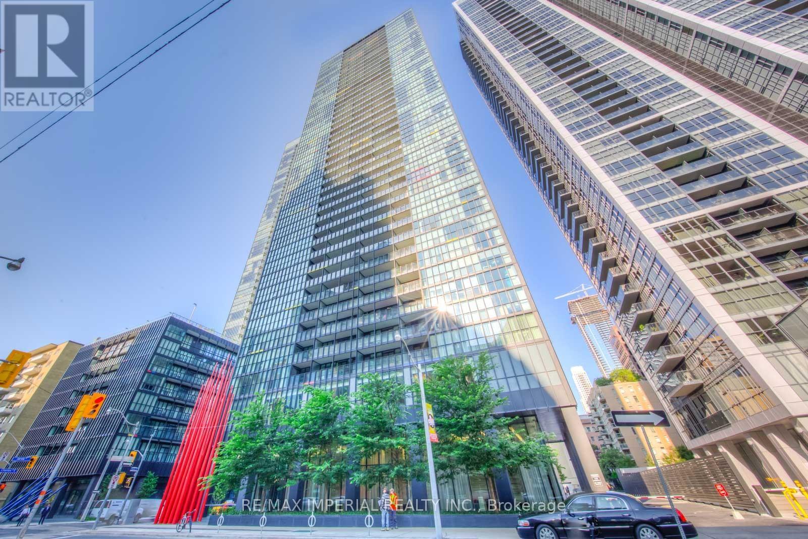 1602 - 110 CHARLES STREET E, Toronto, Ontario