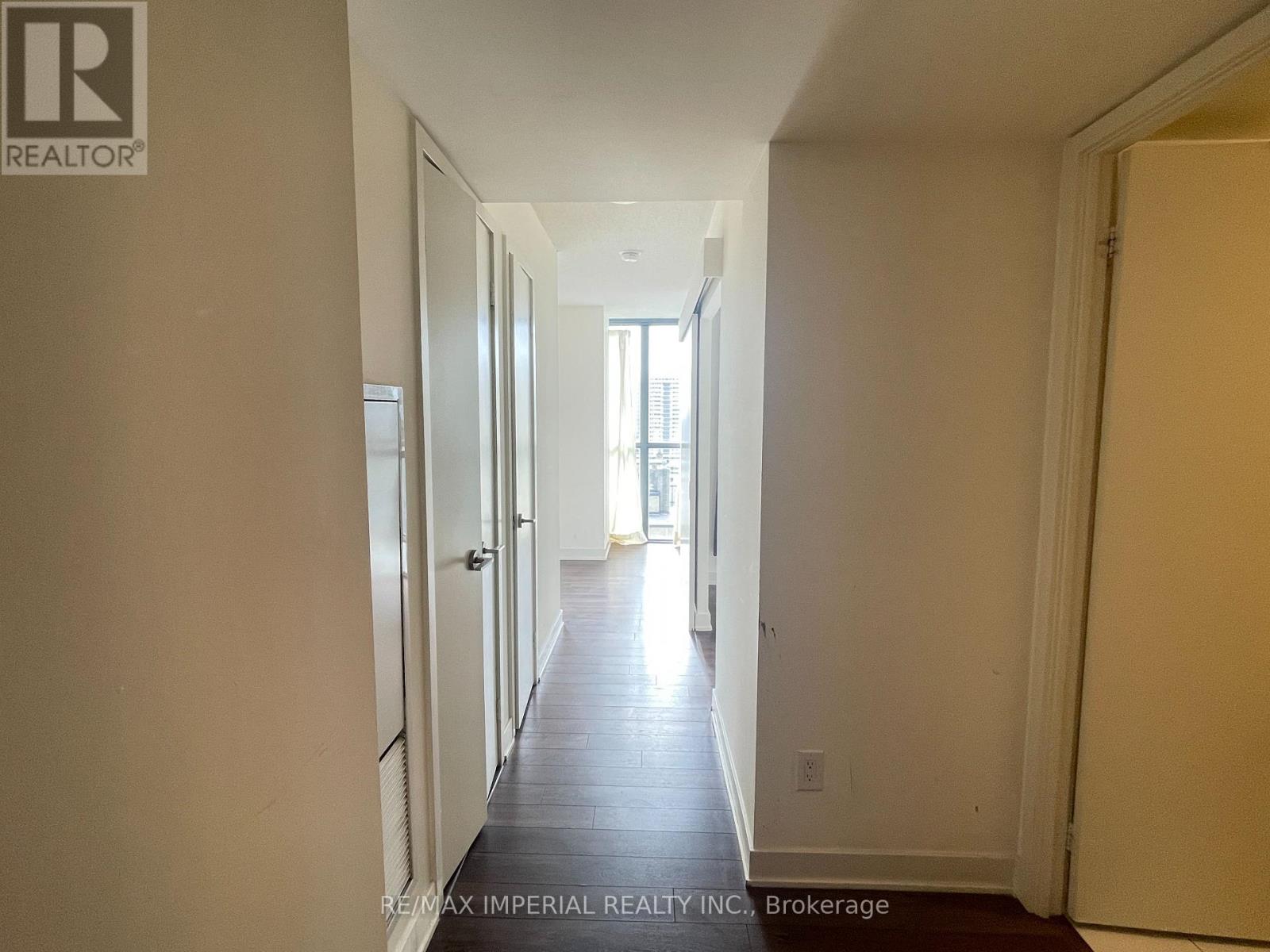 1602 - 110 Charles Street E, Toronto, Ontario  M4Y 1T5 - Photo 11 - C12474233