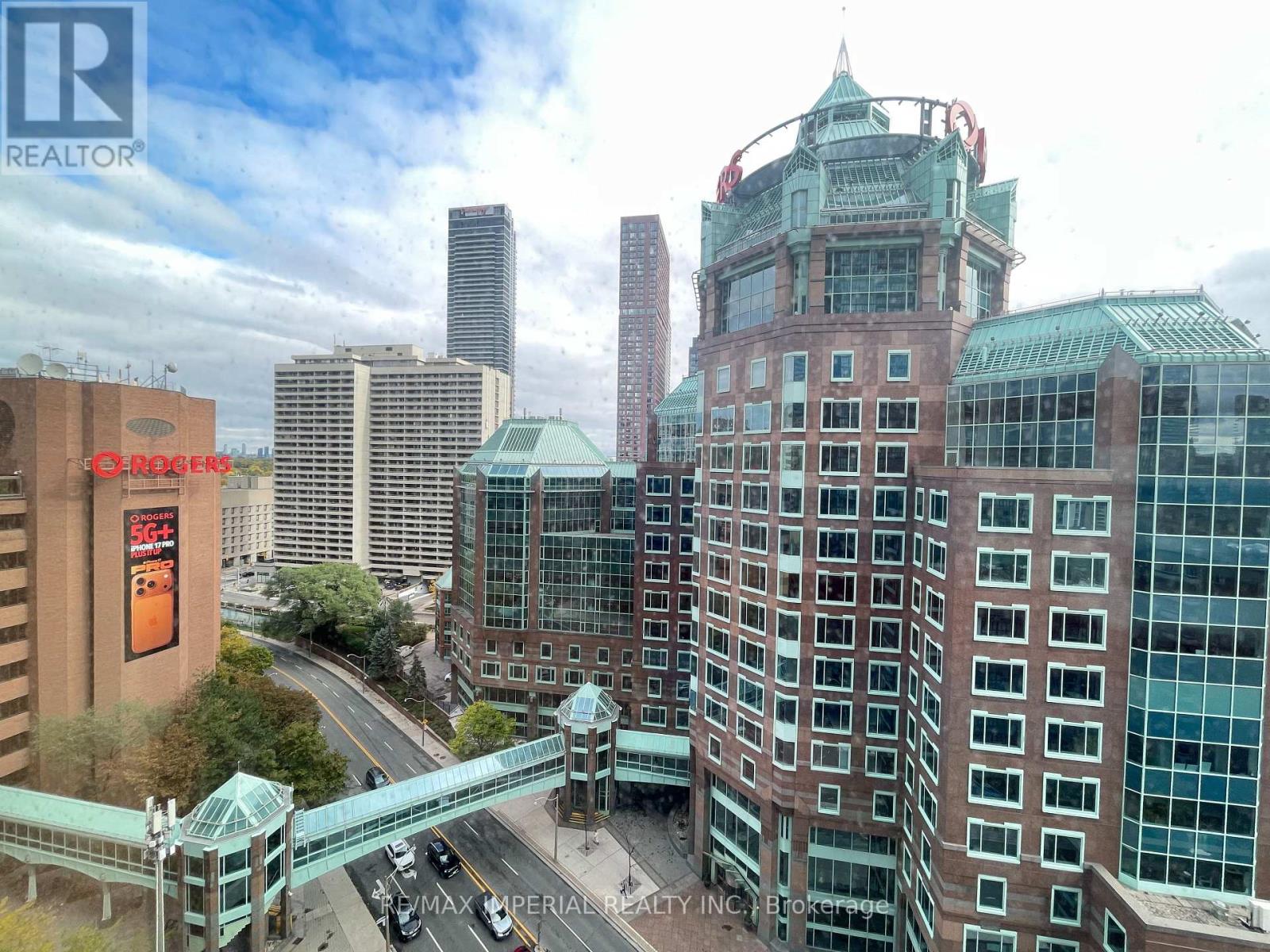 1602 - 110 Charles Street E, Toronto, Ontario  M4Y 1T5 - Photo 13 - C12474233