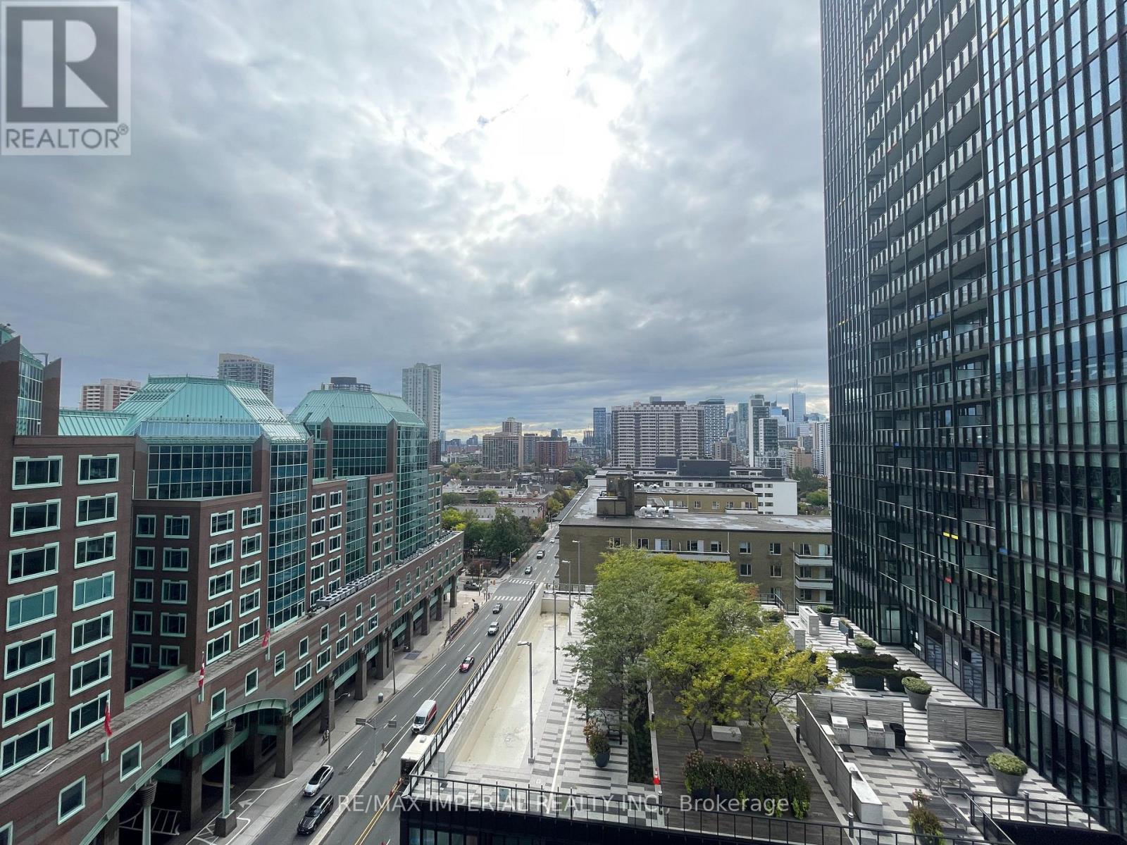 1602 - 110 Charles Street E, Toronto, Ontario  M4Y 1T5 - Photo 14 - C12474233