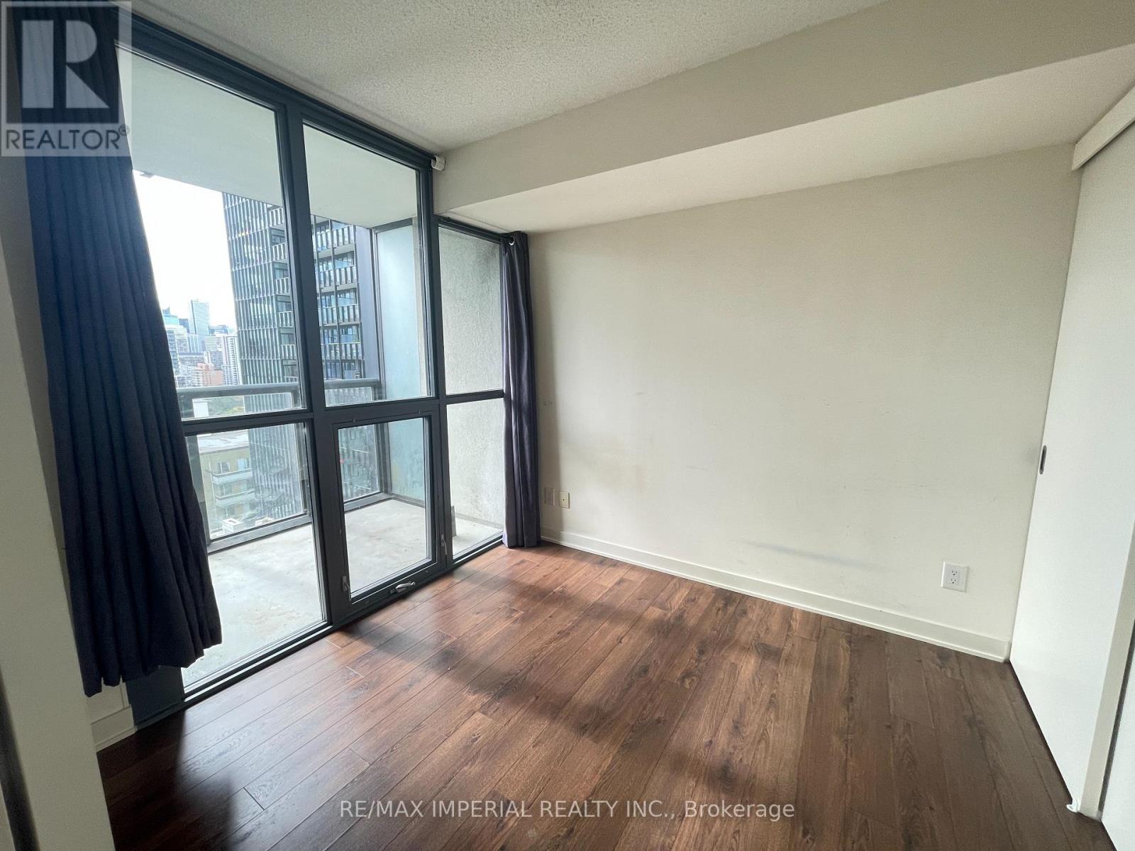 1602 - 110 Charles Street E, Toronto, Ontario  M4Y 1T5 - Photo 7 - C12474233