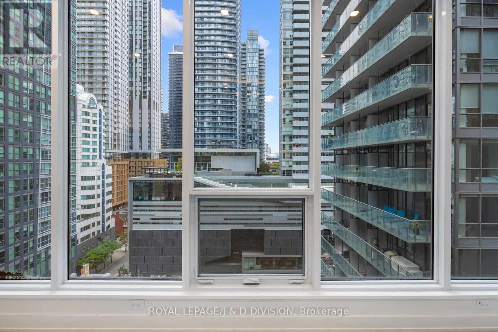 1002 - 15 Mercer Street, Toronto, Ontario  M5V 1H2 - Photo 10 - C12474235