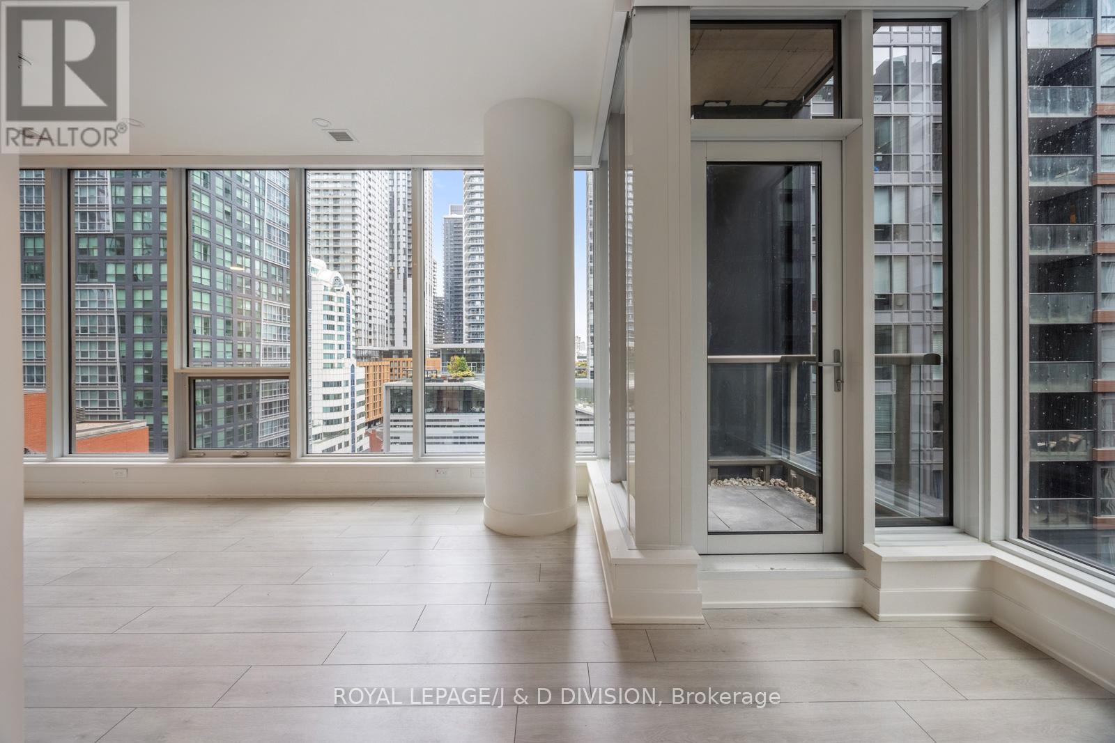 1002 - 15 Mercer Street, Toronto, Ontario  M5V 1H2 - Photo 11 - C12474235