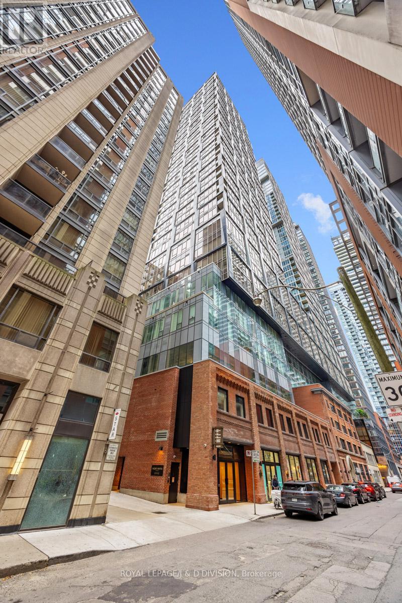 1002 - 15 Mercer Street, Toronto, Ontario  M5V 1H2 - Photo 2 - C12474235