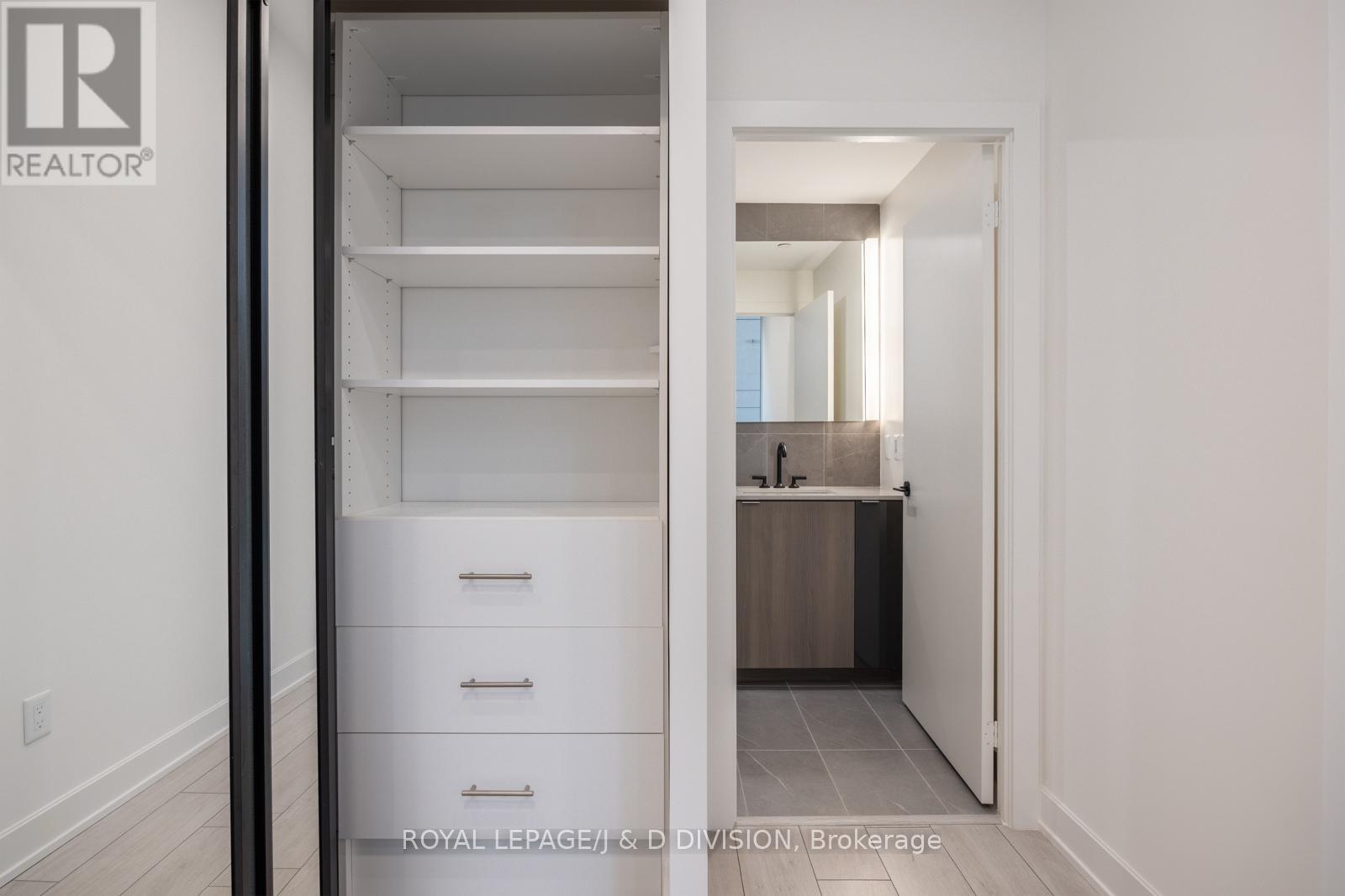 1002 - 15 Mercer Street, Toronto, Ontario  M5V 1H2 - Photo 21 - C12474235