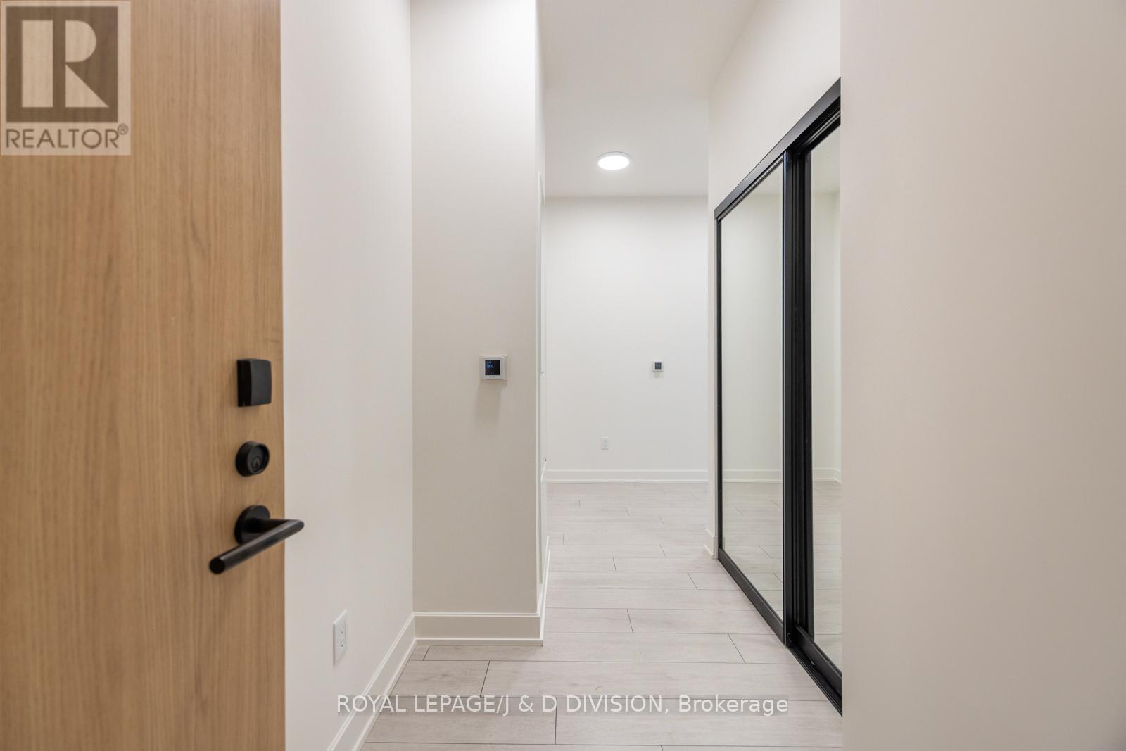 1002 - 15 Mercer Street, Toronto, Ontario  M5V 1H2 - Photo 4 - C12474235