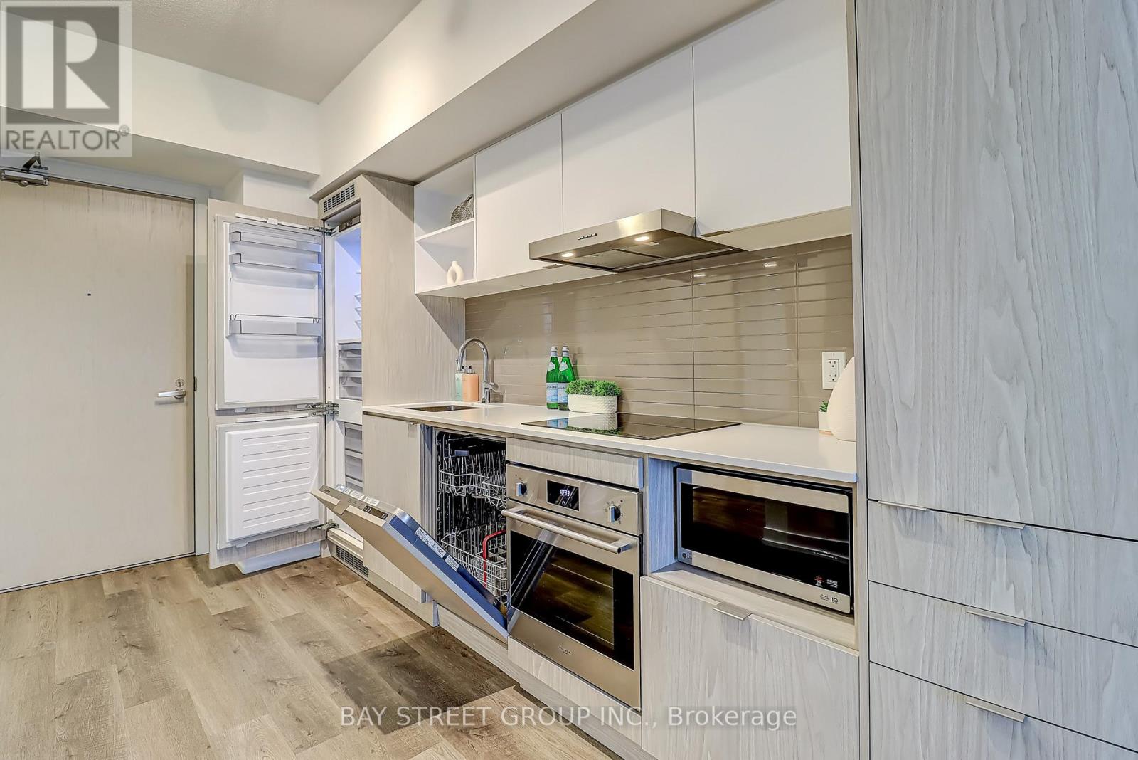2607 - 55 Cooper Street, Toronto, Ontario  M5E 0G1 - Photo 9 - C12474301
