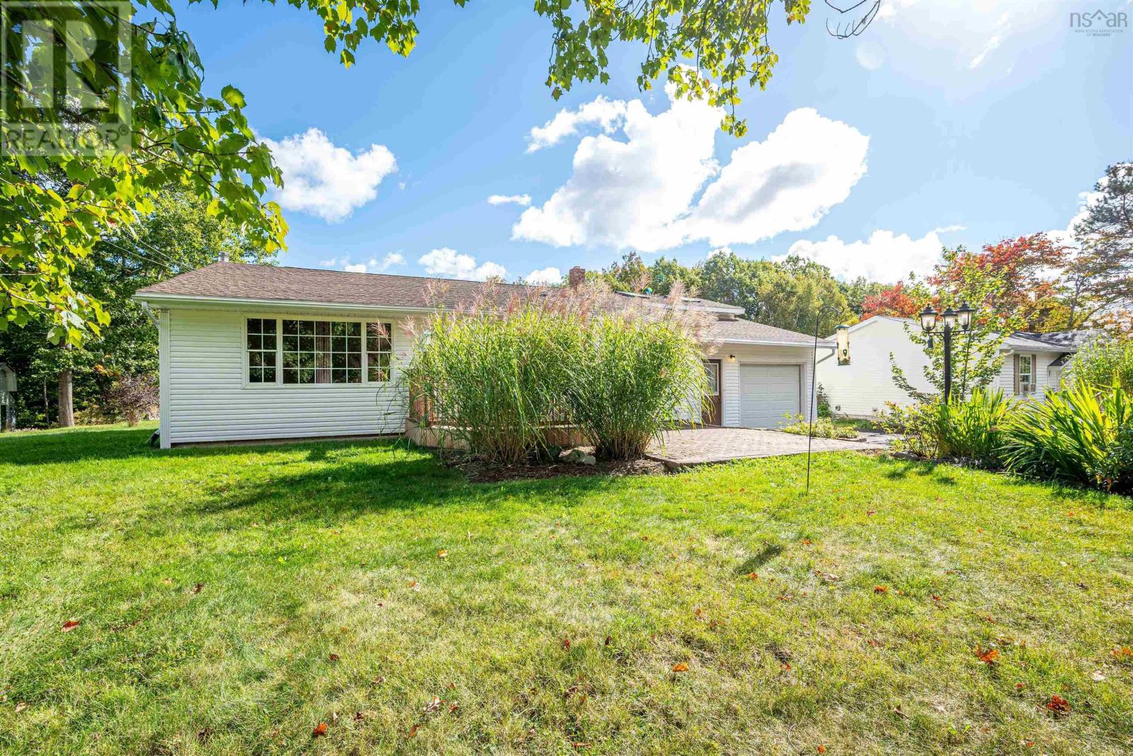 206 Lakeview Road, Lakeview, Nova Scotia  B4C 4C8 - Photo 4 - 202524902