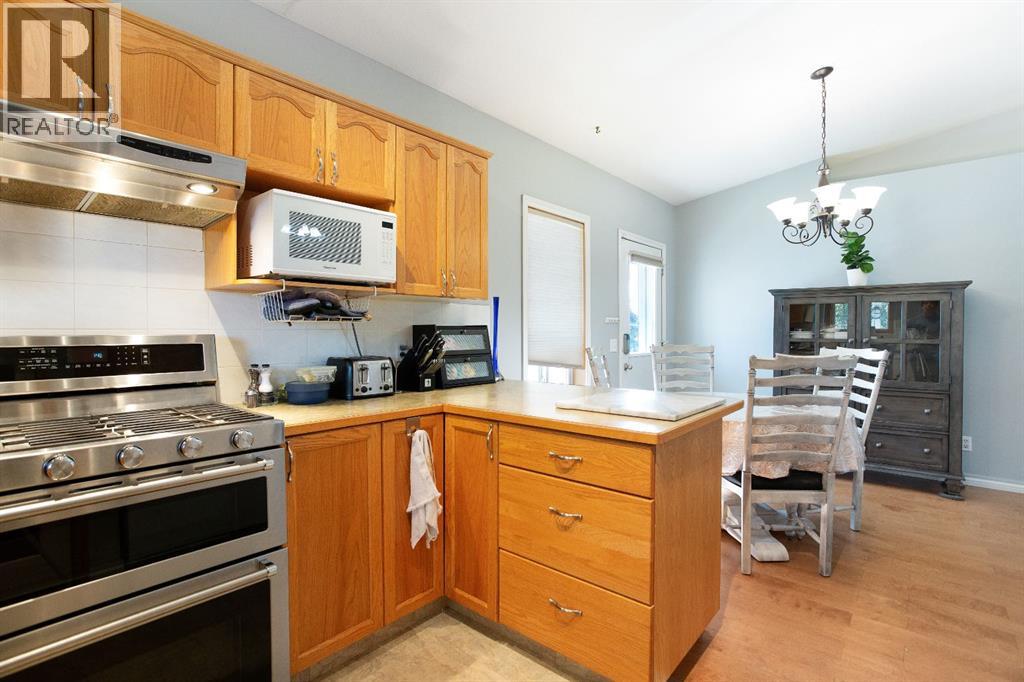 828 Pioneer Drive, Irricana, Alberta  T0M 1B0 - Photo 9 - A2257856