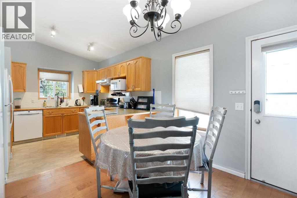 828 Pioneer Drive, Irricana, Alberta  T0M 1B0 - Photo 5 - A2257856