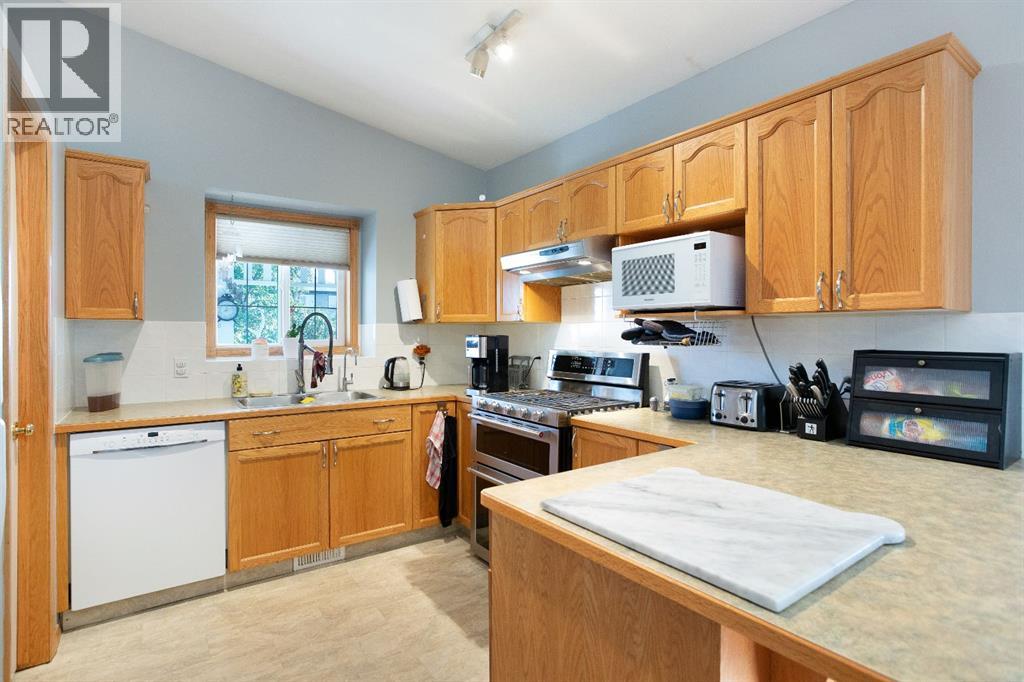 828 Pioneer Drive, Irricana, Alberta  T0M 1B0 - Photo 7 - A2257856