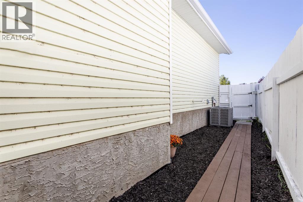 828 Pioneer Drive, Irricana, Alberta  T0M 1B0 - Photo 29 - A2257856