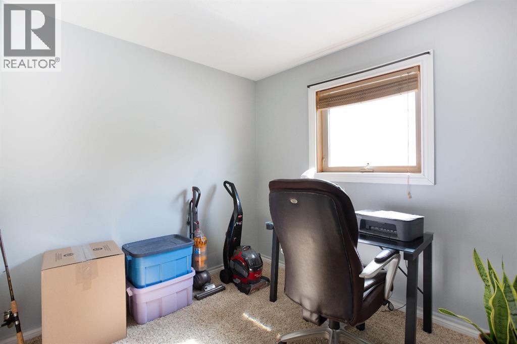 828 Pioneer Drive, Irricana, Alberta  T0M 1B0 - Photo 16 - A2257856