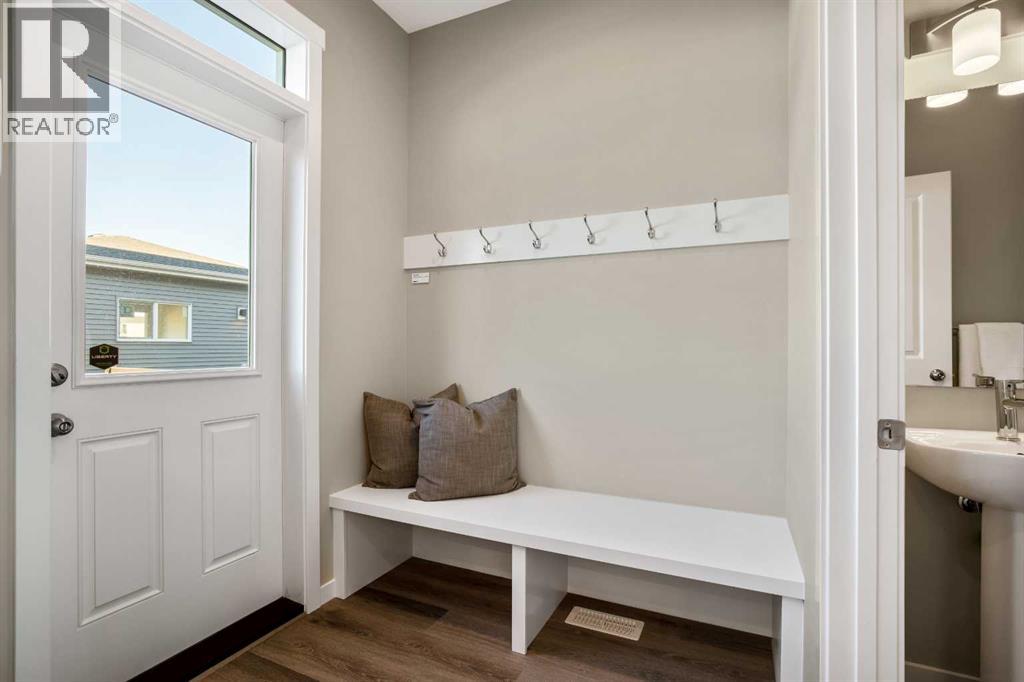 119 Mountainview Drive, Okotoks, Alberta  T1S 5T2 - Photo 6 - A2260339