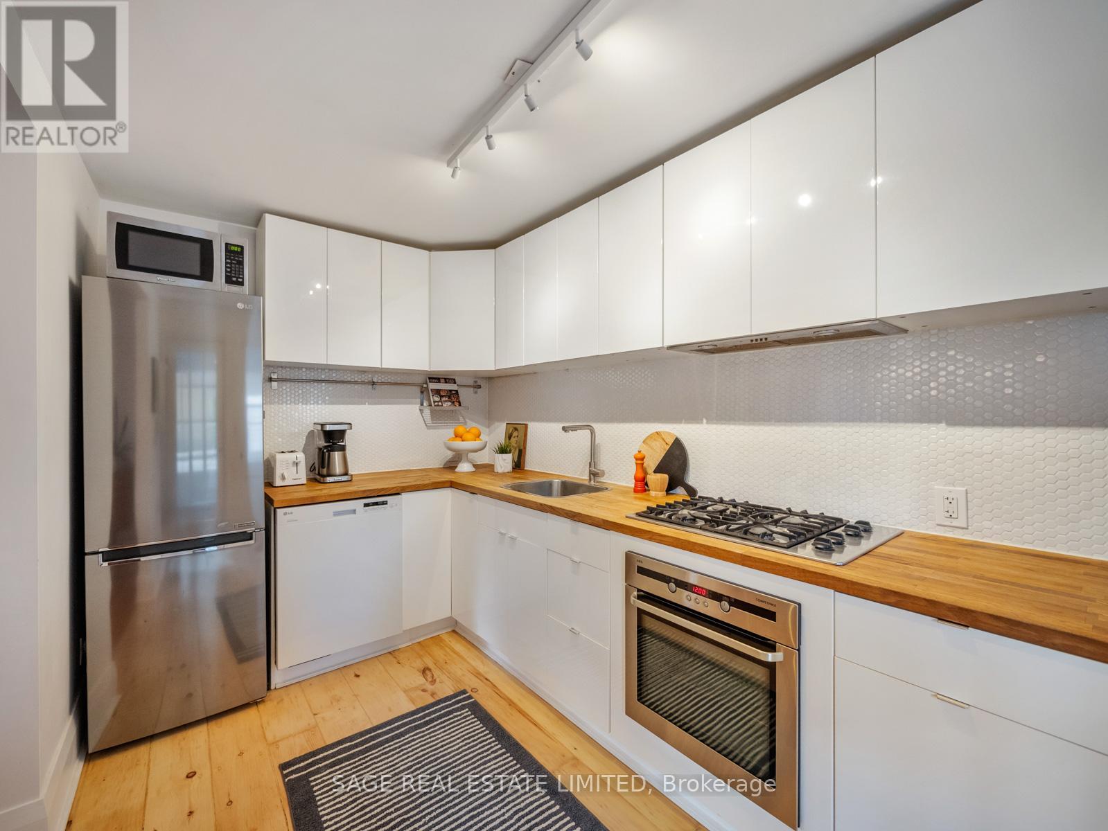 439 Leslie Street, Toronto, Ontario  M4M 3E5 - Photo 11 - E12474185