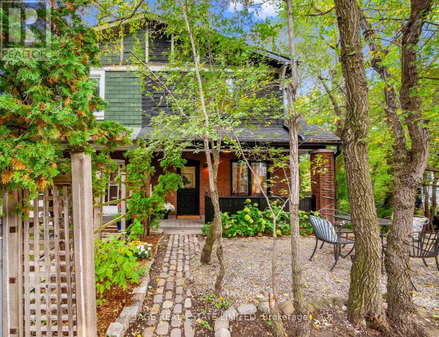 439 Leslie Street, Toronto, Ontario  M4M 3E5 - Photo 3 - E12474185