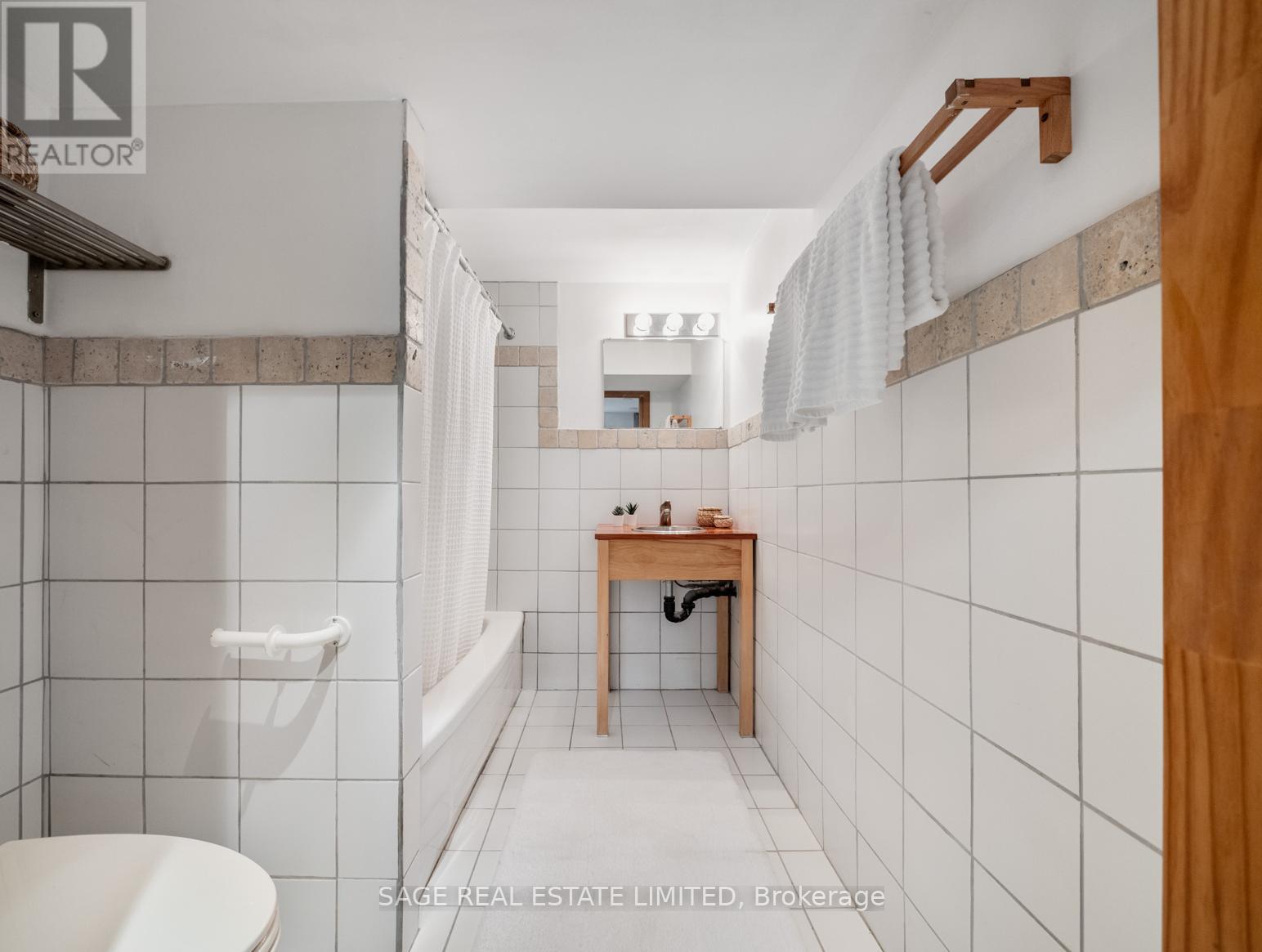 439 Leslie Street, Toronto, Ontario  M4M 3E5 - Photo 36 - E12474185