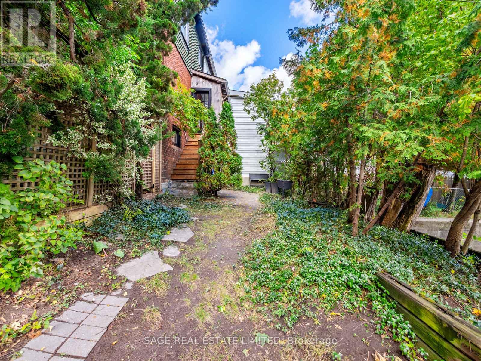 439 Leslie Street, Toronto, Ontario  M4M 3E5 - Photo 39 - E12474185
