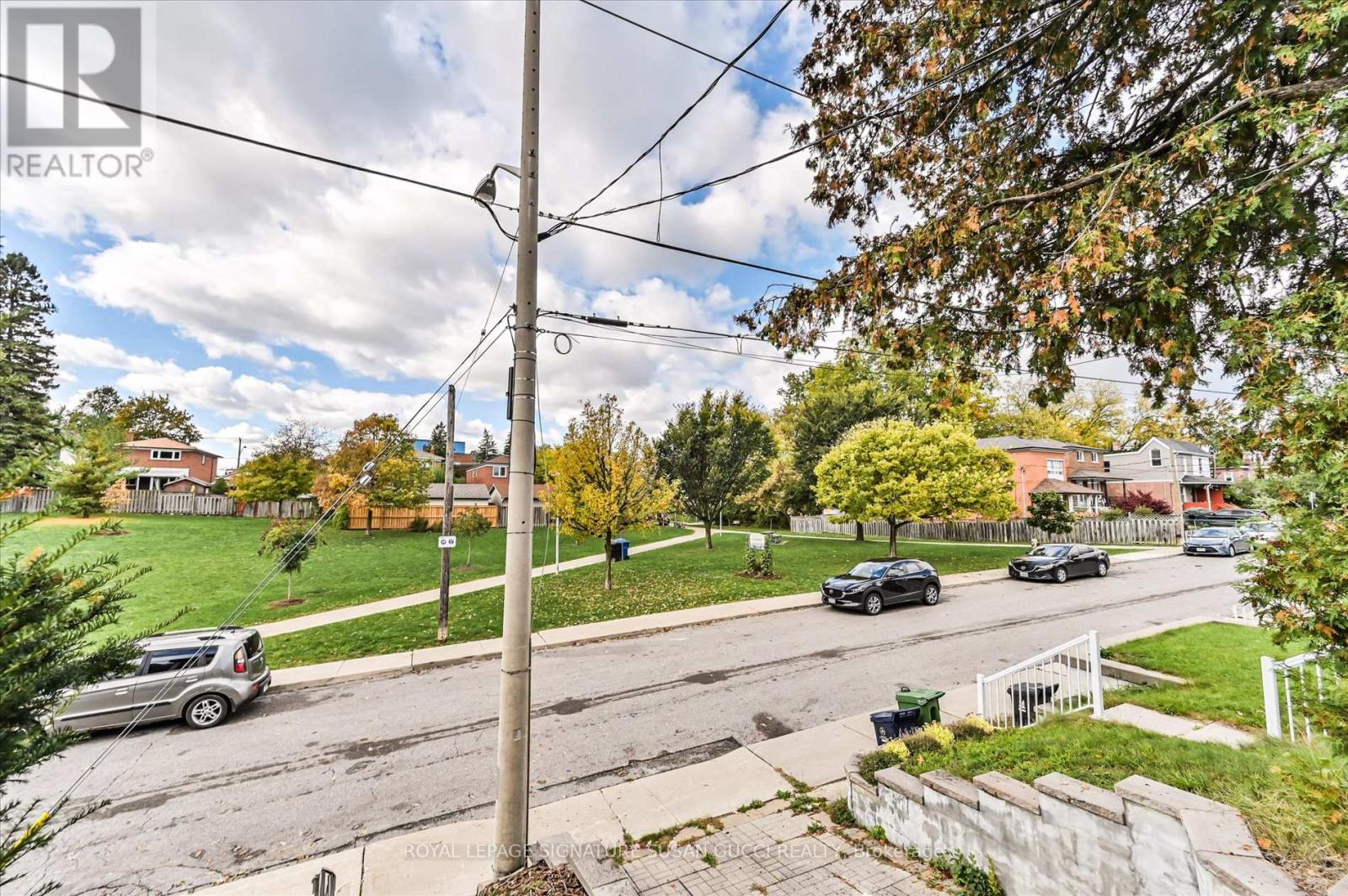 9 Everett Crescent, Toronto, Ontario  M4C 4P3 - Photo 29 - E12474247