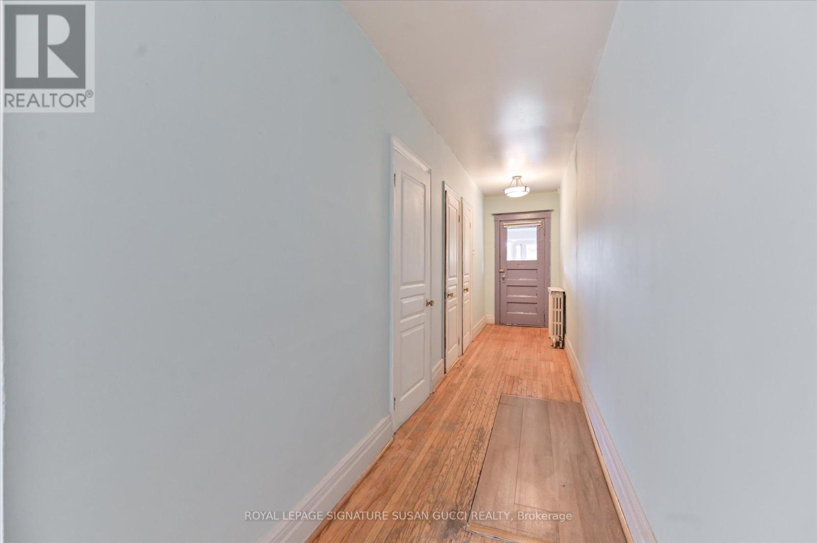 9 Everett Crescent, Toronto, Ontario  M4C 4P3 - Photo 7 - E12474247
