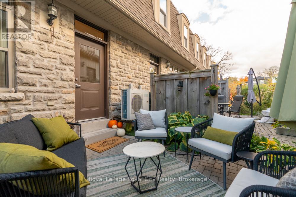 68a Cardigan Street, Guelph, Ontario  N1H 0A4 - Photo 46 - X12471351