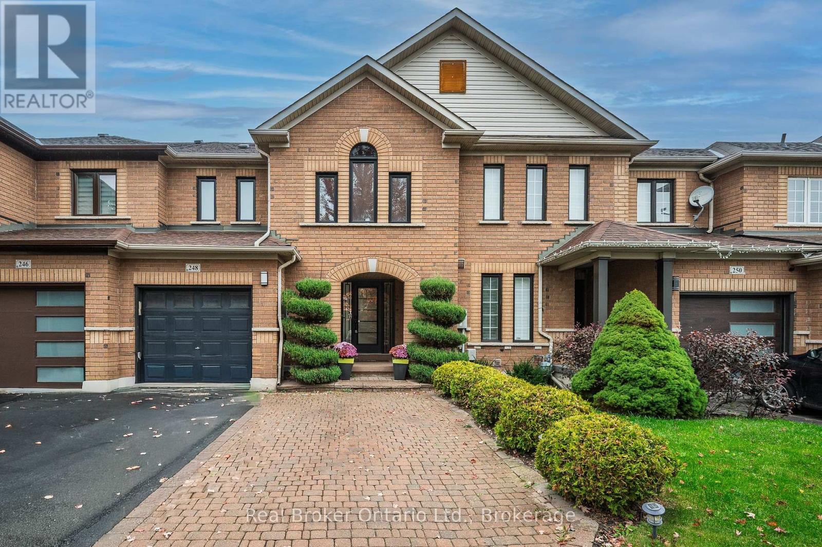 248 Hawkview Boulevard, Vaughan, Ontario  L4H 2G6 - Photo 2 - N12474331