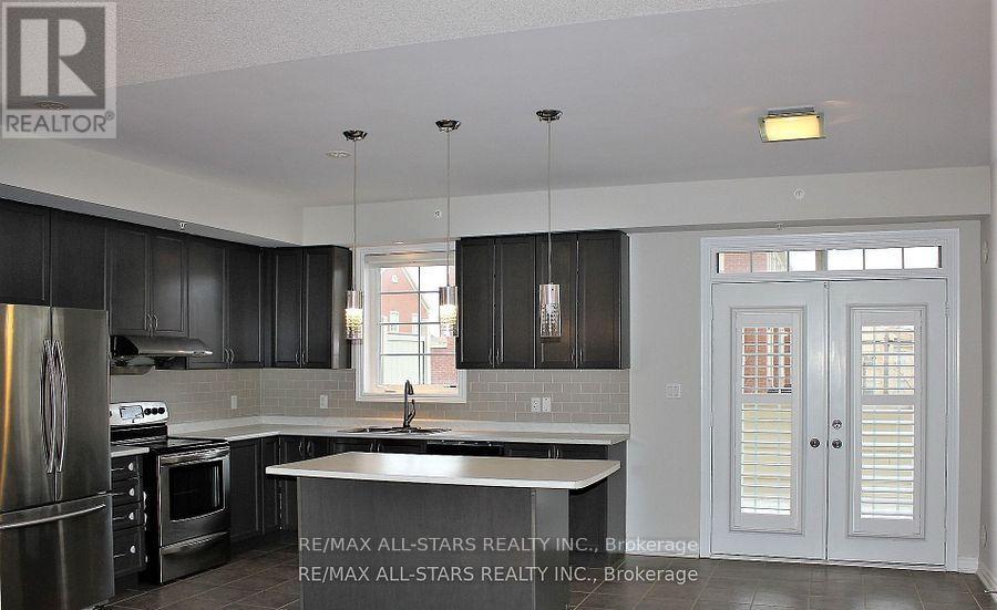 60 Cathedral High Street, Markham, Ontario  L6C 0P3 - Photo 2 - N12474184