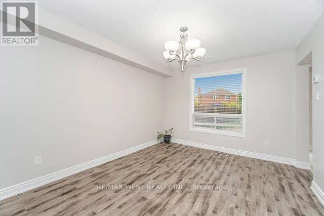 86 Dina Road, Vaughan, Ontario  L6A 1L7 - Photo 12 - N12474229