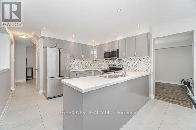 86 Dina Road, Vaughan, Ontario  L6A 1L7 - Photo 14 - N12474229