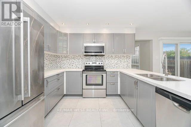 86 Dina Road, Vaughan, Ontario  L6A 1L7 - Photo 15 - N12474229