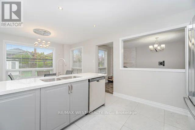 86 Dina Road, Vaughan, Ontario  L6A 1L7 - Photo 18 - N12474229