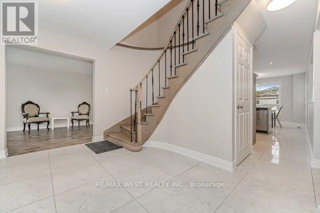 86 Dina Road, Vaughan, Ontario  L6A 1L7 - Photo 28 - N12474229