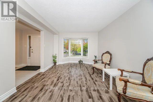 86 Dina Road, Vaughan, Ontario  L6A 1L7 - Photo 7 - N12474229